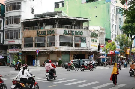 Siêu vị trí góc 2mt phố tây bùi viện quận 1 dt 15 x 15m 3 tầng hđt 550 triệu giá 110 tỷ