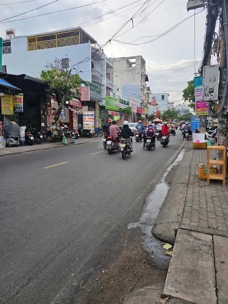 Bán nhà 95m2, nguyễn thị thập quận 7, ô tô 7 chỗ ngủ trong nhà, full nội thất cao cấp, chỉ 7.9 tỷ