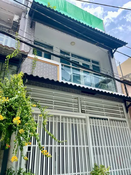 Hiếm! Nhà 4.8x20m, 2 tầng, hẻm 1 sẹc Quang Trung xe hơi hướng tới giá chỉ 7.5 tỷ.