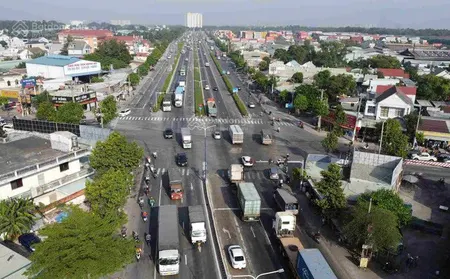 Bán đất kho xưởng 1088m2 ngay ngã tư mặt tiền đường mỹ phước tân vạn dĩ an tp hồ chí minh