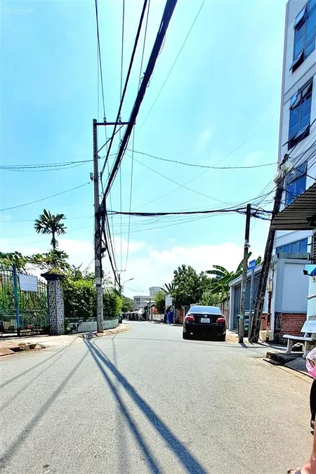 Lô đất 140m2 full thổ cư đường 12m lã xuân oai, tnp.a, quận 9