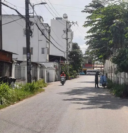 Bán đất vuông đẹp quận tây hồ 46m2 giá chỉ 6 tỷ, ngõ nông rộng, 30 mét ra mặt đường ô tô tránh