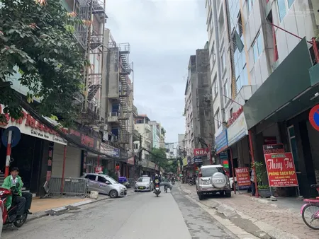 Chính chủ bán gấp 68m2 đất mặt đường đình thôn, lô góc 2 thoáng, vỉa hè kinh doanh, giá 17,5 tỷ