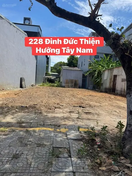Còn 1 lô đường 7m5 ngang 5m gần biển