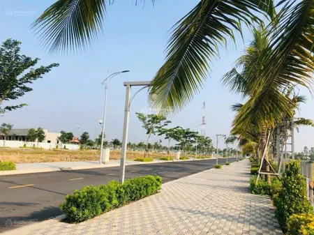 Giảm 30% lô 100m2 giá 900t ngay trục đường chính 24m kdc gần chợ, trường học,ủy ban,sổ hồng riêng