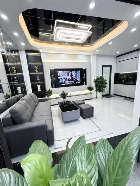 Nhà Mới! Chợ Khâm Thiên,Gần Phố,Full Nội Thất,DT: 29m2 x 5Tầng,Giá: 6,48 tỷ Đống Đa