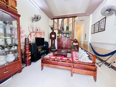 NHÀ MÊ MÁI THÁI HẺM 6M 320 TRẦN PHÚ!