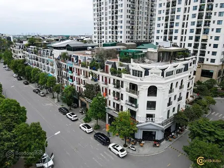 Bán gấp căn hộ siêu phẩm hc golden tòa a tầng cao 148m2 4pn 2vs giá chỉ 12,6 tỷ