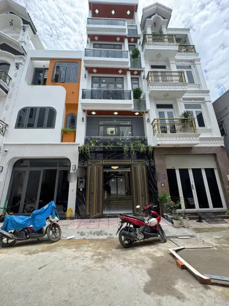 Nhà hẻm thiết kế hiện đại Liên Khu 4-5, Bình Hưng Hòa B, Bình Tân dt 52,5m2 3 lầu 4pn 5wc giá 6,2 tỷ