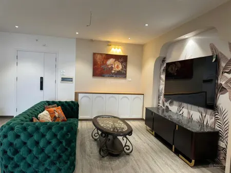 Chính chủ cần bán gấp căn 3n diện tích 132m2 full nội thất mới toà thăng long garden 250 minh khai