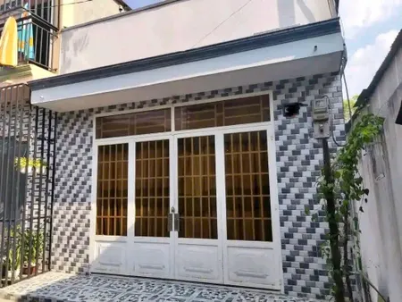 Nhà cấp 4 mới đẹp Phú Lợi (phường Phú Lợi-TP.HCm) gần trường Chợ vị trí trung tâm đẹp đường vào xe ba gác thông,trước nhà 3m thoáng