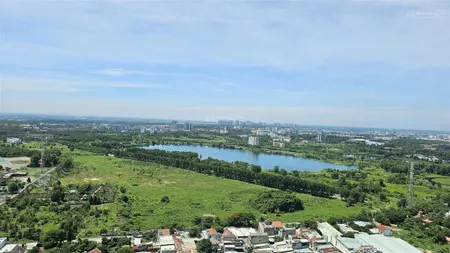 Giá rẻ bất ngờ 2pn ban công đông nam view hồ đá giá chỉ 2,79 tỷ. em hoài châu 0939 420 ***