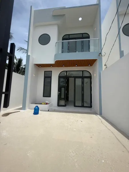 NHÀ TRỆT LẦU ĐƯỜNG XE 7 CHỖ HẺM SAU BẾN XE BẾN TRE