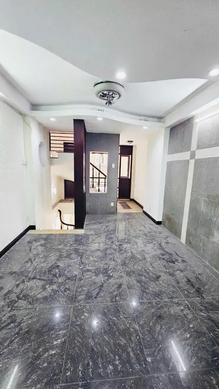 MT KINH DOANH DUY TÂN PHÚ NHUẬN - 42M2, 5 TẦNG - CHO THUÊ 35TR/ THÁNG - GIÁ 13.5 TỶ