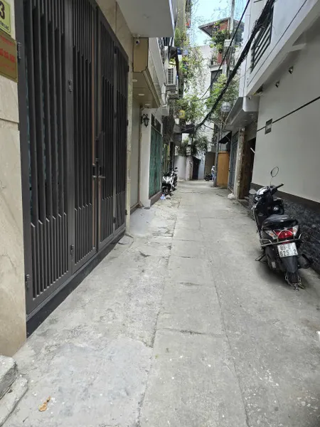 Cho thuê nhà nguyên căn ngõ 4B phố Yên Lạc, phường Vĩnh Tuy, quận Hai Bà Trưng. Dt 40m x 4 tầng, giá 16 triệu
