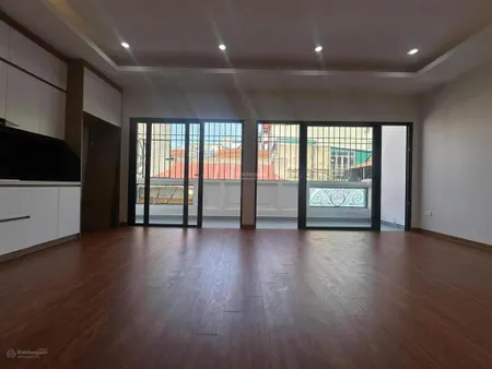Cần bán hoàng văn thái mặt ngõ 2 ôtô tránh nhau cách phố chính 2 nhà,mặt tiền to tổ bố oách vô cùng