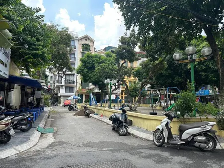Siêu phẩm hiếm có hoàng quốc việt, 7 tầng thang máy, tiện ích bạt ngàn,gần mặt phố, ngõ ô tô tránh