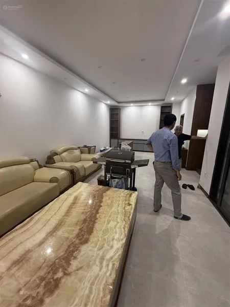 Cực hiếm , nhà đẹp nguyễn thái học dt 90m , 6 tầng thang máy . ở ngay sổ đỏ trao tay , giá 35ty