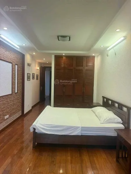 Nhà mặt phố trấn vũ, ba đình, view hồ tây cực đẹp 5 tầng, 8pn, giá 37,5 tỷ, 44.9m2