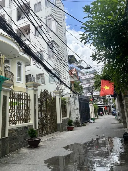 Kẹt tiền hạ 5 tỷ bán nhanh nhà hẻm xe hơi 5m dương bá trạc, q.8