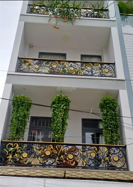 Chủ cần bán gấp, hẻm xe hơi tận nơi. nhà 4 tầng có hẻm trước hẻm sau nhà thông thoáng, 53m2