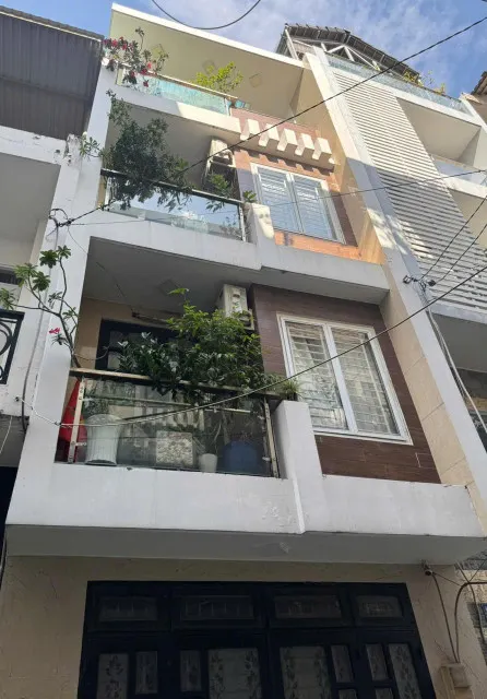 **Bán nhà hẻm 730 Lạc Long Quân ** p9 , Tân Bình (4x13) 3 tầng 8,7 tỷ