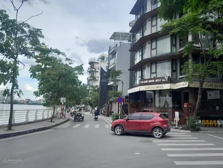 Bán nhà văn cao, ba đình, 60m*5t, 13,75 tỉ. sát phố, tiện ích.