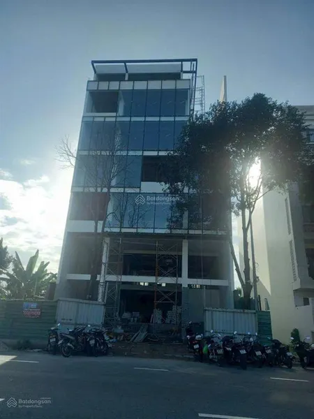 Nhà 310 m2 43 tỷ 1 trệt 6 lầu mới đẹp mặt tiền đường lý thái tổ, kdc hưng phú 1, tp cần thơ