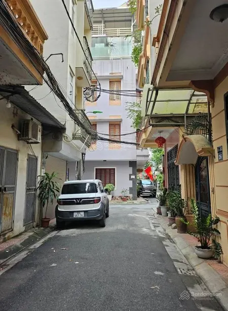 Oto đỗ cửa, 40m ra mp, thông tứ tung, dt 28m2*5t, mt 4m, giá chào 7,7 tỷ