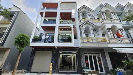 Bán nhà mới 1t2l 4x17.5m hoàn công, đường n1 kdc phú gia huy, full nội thất