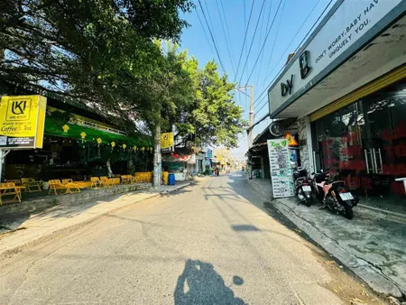 Nhà mặt tiền 3 tầng ngang 8m kinh doanh sầm uất thu nhập 22tr/tháng ngay phạm văn đồng