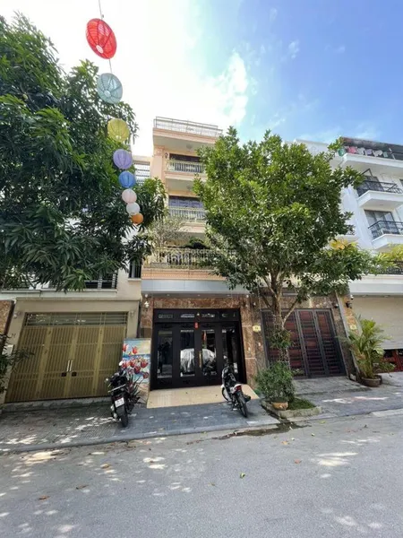 Bán gấp.kđt văn phú.phân lô vỉ hè.xe tăng tránh đỗ.sầm uất.(chủ tặng full nội thất xịn.gỗ lim, ngh