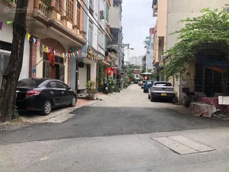 Bán nhà mặt ngõ khương thượng, đống đa ,hàng hiếm,oto vào nhà 9,5 tỷ, 32m2