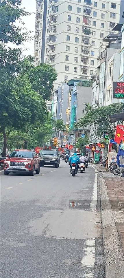 Nhà mặt phố gia quất 42m đường 17m 2 vỉa hè kinh doanh. kinh doanh bất chấp.