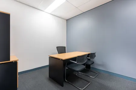 Không gian văn phòng được thiết kế chỉn chu đến từng chi tiết tại Regus Udic N04 dành cho 1 người.