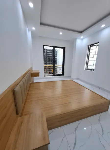 NHÀ VỊ TRÍ ĐẸP -  GIÁ ƯU ĐÃI Chính Chủ cần tiền bán gấp nhà xây mới lô góc 2 mặt thoáng tại La Khê