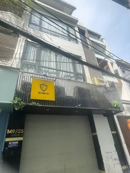 Chính Chủ Bán Hxh Lê Thị Riêng, P:Bến Thành, Q.1. Dt: (4.75 X 15m). Giá Chỉ 18 Tỷ. Tell: O911.16O.692