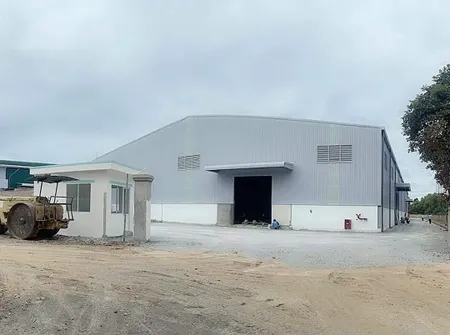 CHO THUÊ NHÀ XƯỞNG gần khu công nghiệp  BẾN LỨC , LONG AN  đa diện tích – 0933.946.813
