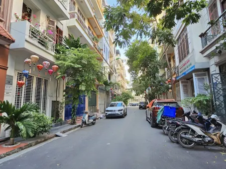 BÁN NHÀ VIỆT HƯNG - GIÁ TỐT - 4 NGỦ - GẦN TRƯỜNG HỌC - TIỆN CHO CON CÁI ĐI LẠI