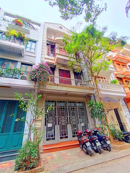 Mặt ngõ Huỳnh Thúc Kháng, vỉa hè, ô tô tránh – MT 8m hiếm. 59m² x 4T – 21,8 tỷ