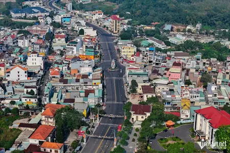 Cần bán 1 lô đất đường nhựa sổ sẵn giá 890 triệu