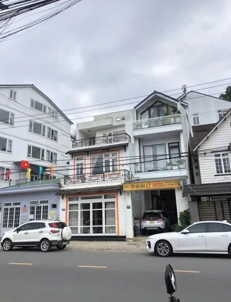 Bán nhà mặt tiền kinh doanh khu dân cư trung tâm gần ngã 5 Đại Học Đà Lạt