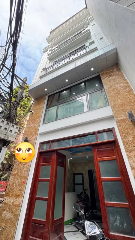 Nhà mới xây 7 tầng thang máy tại Khương Hạ