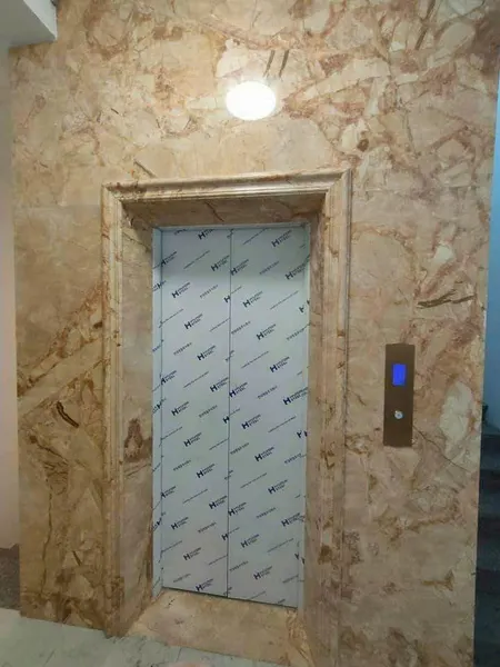 Cho thuê nhà hai mặt tiền,mới, 96m2_ 5T; vỉa hè, Nguyễn Khánh Toàn-30 Tr
