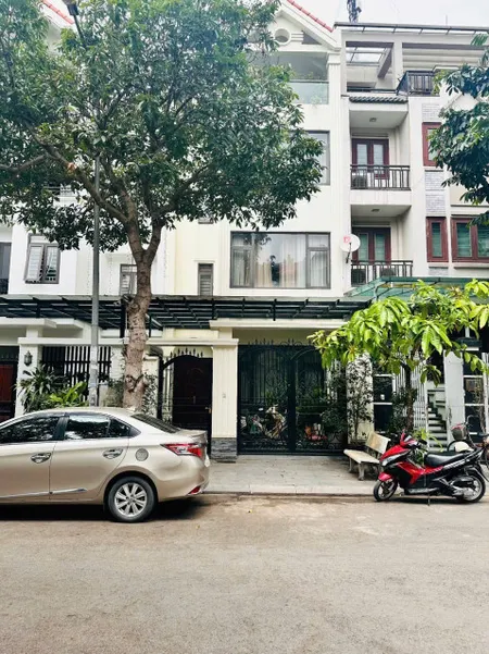 Bán Nhà vườn KĐT mới Việt Hưng – 120m² – MT 6m – 41 tỷ 🌿