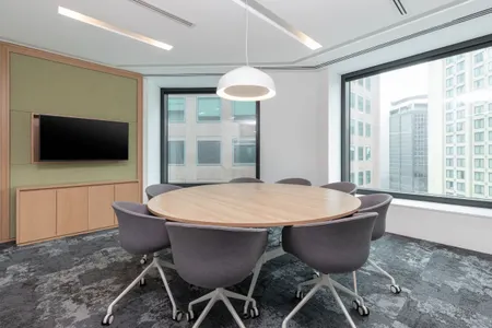 Không gian văn phòng riêng đầy đủ dịch vụ dành cho bạn và đội ngũ tại HQ Millennium Building