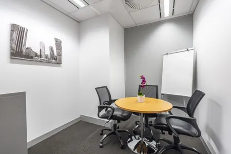Không gian văn phòng riêng đầy đủ dịch vụ dành cho bạn và đội ngũ tại Regus M-Building