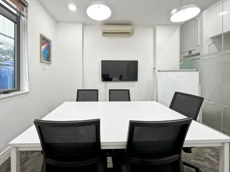 Không gian văn phòng được thiết kế chỉn chu đến từng chi tiết tại HQ An Nam Khánh dành cho 4 người.