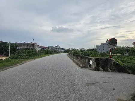 ĐẤT VÀNG TRUNG TÂM PHƯỜNG HỒ - Ô TÔ VÀO NHÀ - SỔ ĐỎ CHÍNH CHỦ - 1.65 TỶ!