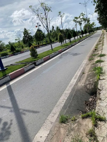 CẦN BÁN ĐẤT MẶT TIỀN TẠI Đường Tỉnh lộ 885, Thị trấn Giồng Trôm, Giồng Trôm, Bến Tre